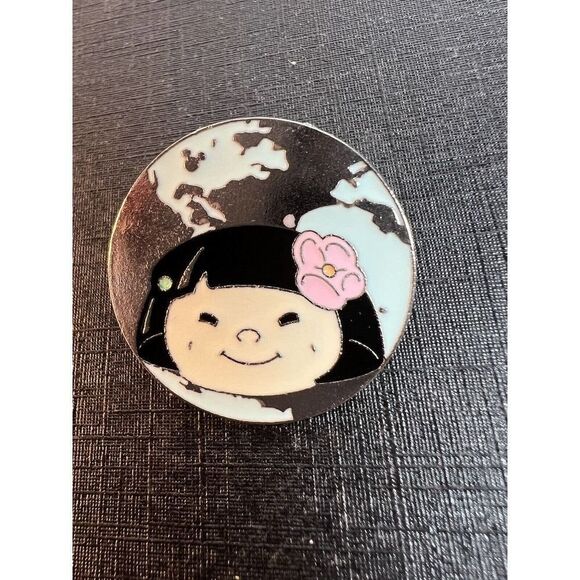 Disney Trading Pin - It's A Small World Asia Hidden Mickey Series 2009 - Picture 2 of 5